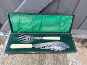 Cooper Brothers Antique Set of Fish Servers in Original Box Sheffield Vintage - Picture 1 of 9