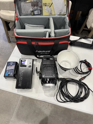 Aputure 120D Mark 2 LED Video Light 180W Daylight Balanced - Image 1 of 4