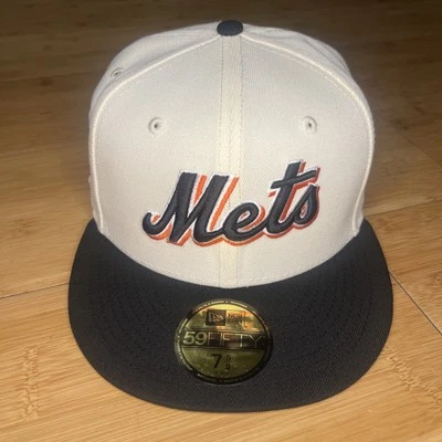 New Era 59FIFTY New York Mets White Chrome Black 2000 WS 7 5/8 Hat Club Cap EUC - Image 1 of 4