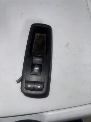 Interruptor de ventana derecha Chrysler 200 2015 16 17 18 19 20 21 OEM 68228155AA Foto 1 de 4