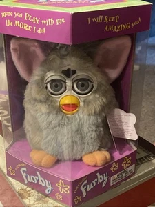 RARE VTG 1998 FURBY ALL GRAY W/PINK EARS Model 70-800 ~ OVP ~ 1ST ED - Bild 1 von 7
