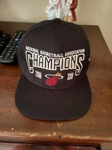 Gorra de sombrero Miami Heat 2013 NBA Champions Adidas - Imagen 1 de 12