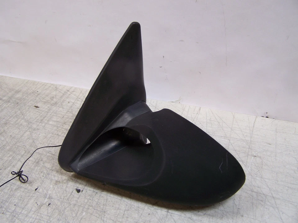 1996 Ford Ranger Espelho Manual Lado Esquerdo Cor do Motorista é Preto - Imagem 1 de 1