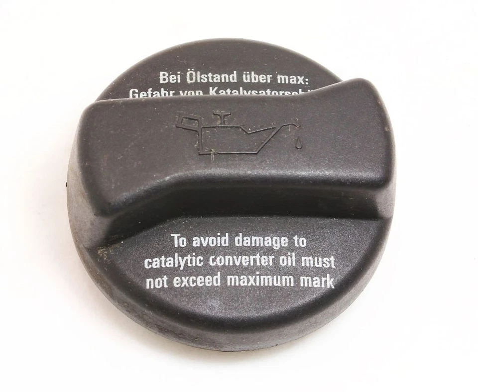 Крышка маслозаливной горловины Audi A4 S4 A6 S6 TT VW Jetta Golf GTI Passat Beetle 026 103 485 - Изображение 1 из 1