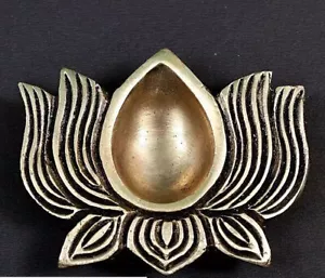 @ Indian Traditional Designer Brass Small Diya For Pooja H666 - Picture 1 of 6