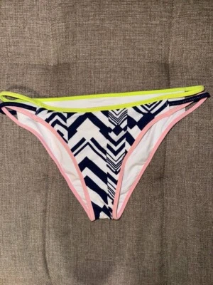 Victoria's Secret плавать M ацтеков племенной нахальный бикини низ средний геометрический M - Изображение 1 из 4