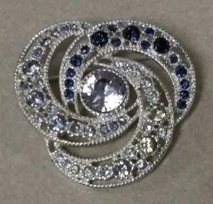 unsigned swirl rhinestone silvertone brooch pin - Picture 1 of 3