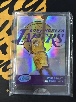 2007-08 eTopps /999 Kobe Bryant #18 HOF Refractor - Image 1 of 2