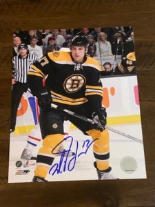 Boston Bruins Milan Lucic Autographed 8x10 Photo Pose 5 - Picture 1 of 1