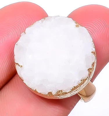 Anel de latão banhado a ouro eletroformado quartzo branco drusy tamanho ajustável (R16) - Imagem 1 de 4