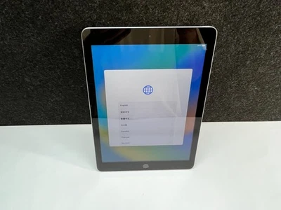 Apple iPad 5th Gen Tablet - 32GB - Wi-Fi - 9.7" A1822 - Image 1 of 4