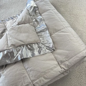 Northern Nights Daunendecke King 112x94 grau Baumwolle mit Satinbesatz - Bild 1 von 6