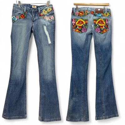 ANTIK Denim Bordado Brillante Floral Envejecido Bootcut Talla 28 X 32 EE. UU. Foto 1 de 4