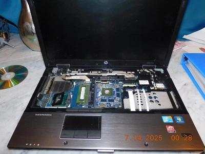 HP ELITEBOOK 8540W - PER RICAMBI - INTEL i5, 1 GB RAM PER RICAMBI VEDI DESCRIZIONE - Immagine 1 di 2