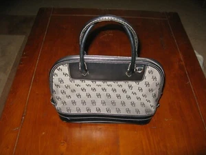 DOONEY & BOURKE Pebble Grain Leather Zip Zip Purse Handbag Black - Picture 1 of 7