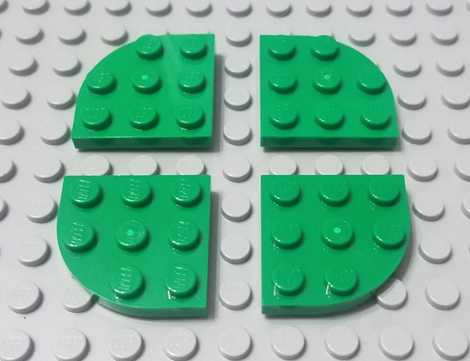 LEGO Lot of 4 Green 3x3 Rounded Corner Plate PIEces - Image 1 of 1