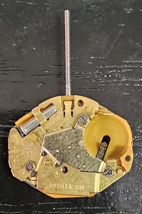 Miyota GL20 Quarz Bewegung Uhren Not Tested für Parts/Restore As-Is - Bild 1 von 2