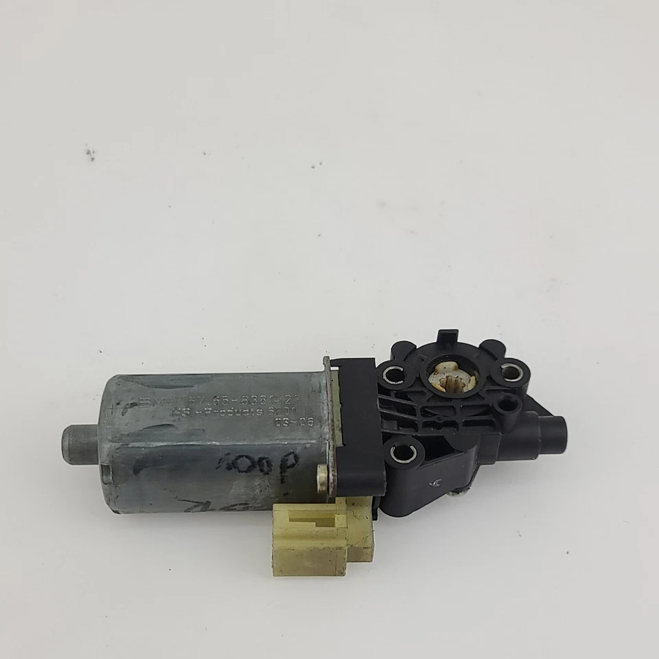 2003 Fits Bmw 745Li E66 Rear Door Sun Shade Motor Set Oem - Image 1 of 4