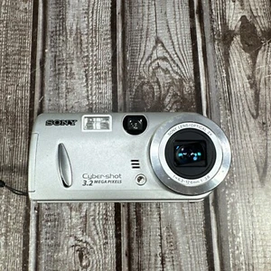 Sony Cyber-shot DSC-P52 3.2MP Digital Camera - Silver for parts or repair - Picture 1 of 10