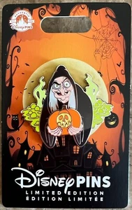 Disney Parks 2023 Halloween Old Hag Villains LE3000 Pin New! - Picture 1 of 2