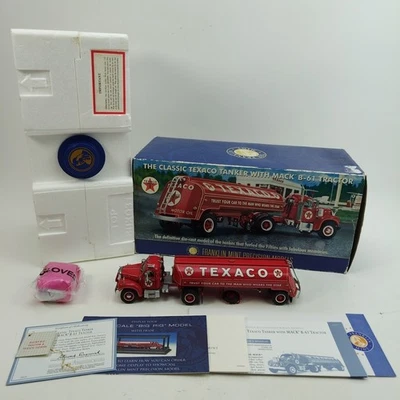 Franklin Mint Classic Texaco Tanker with Mack B-61 Tractor 1/43 Scale -FLAW READ - Image 1 of 4