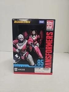 Arcee Transformers Bumblebee Studio Series 85 4.5 in Action Figure F3162 Hasbro - Picture 1 of 2