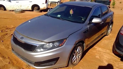 OPTIMAKIA 2011 Glove Box 264169 - Image 1 of 4