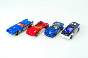 Hot Wheels Pony-Up Gov'Ner Pursuit Exterminator Lote de Cuatro Coches Diecast - Imagen 1 de 10