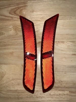 PAR DE MARCADORES LATERALES TRASEROS DERECHO IZQUIERDO CHEVY CHEVROLET CAMARO 2016-2018 Foto 1 de 4