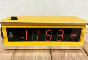 Reloj abatible vintage Tamura Denki Lumitime YT-102 era espacial - Imagen 1 de 7
