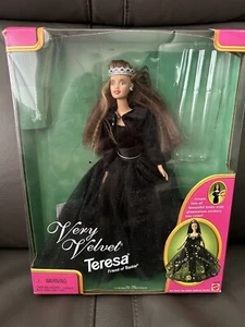 Vintage 1998 Mattel Velvet Teresa Friend Of Barbie. Es handelt sich um eine leicht gebrauchte Puppe. - Bild 1 von 3
