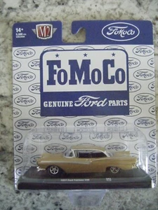 M2 Machines Auto-Drivers REL93 FoMoCo 1957 Ford Fairlane 500 - Bild 1 von 2