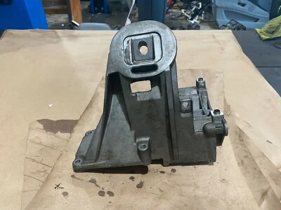 2003 - 2005 年 RANGE ROVER HSE - 宝马 X5-X3 替代安装支架 原始设备制造商 24168110 — 第 1/4 张图片