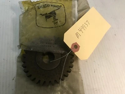 M49937  GENUINE John Deere Original Equipment  GEAR - Image 1 of 4