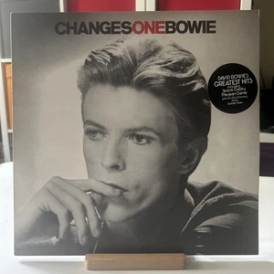 David Bowie - Changes One Bowie - RS1055 - Stereo - UK - 1976 - NM - EX - Picture 1 of 10