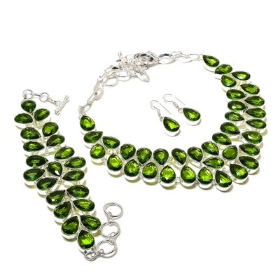 Conjunto de joyas de piedras preciosas de peridoto hecho a mano cadena ajustable en forma de pera conjunto de collar Foto 1 de 4