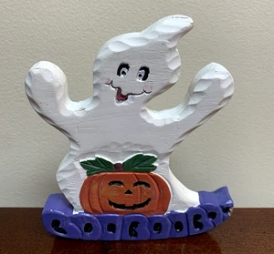 Estatuilla de madera pintada a mano Boo Halloween fantasma blanco calabaza estante cuidador - Imagen 1 de 6