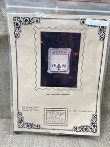 The Needle’s Work Weihnachten Sampler Kreuzstich Set Neu DMC Zahnseide Perlen Nadeln - Bild 1 von 2