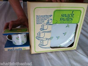 Plates and cups NIB vintage 8 snack mate plates, 9 cups - Picture 1 of 4
