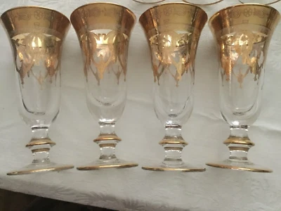 CUATRO VASOS DE COLECCIÓN IMPERIALES HECHOS A MANO CON PATAS DE CRISTAL GRABADOS EN ORO HECHOS EN ITALIA Foto 1 de 4