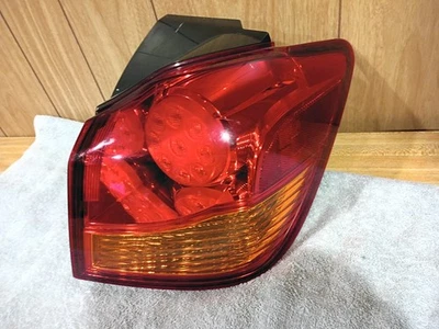 Luz trasera deportiva Mitsubishi Outlander Sport 2011-2019 lado del pasajero derecho genuina OEM Foto 1 de 4
