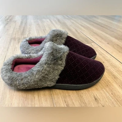 Isotoner Mujer Borgoña/Gris Zapatillas Deslizantes! Lavable talla 7,5-8 sin usar Foto 1 de 4