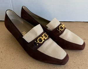 VTG Womens Sz 9.5C Salvatore Ferragamo Gancini Heels Brown Suede Gold Hardware - Picture 1 of 7