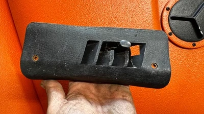 1970 Volkswagen VW Beetle aquecedor de piso inseto ventilação lado direito 111819190A - Imagem 1 de 4