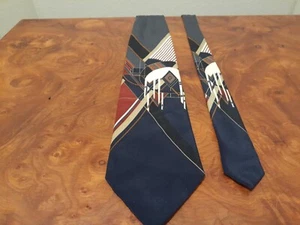 Corbata para hombre Frank Lloyd Wright "Frozen Spheres 1926". Multicolor. Boelder, Italia. - Imagen 1 de 8