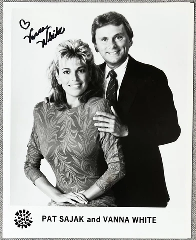 Vanna White Signed In Person 8x10 B&W Press Photo - Wheel of Fortune, RARE Cover