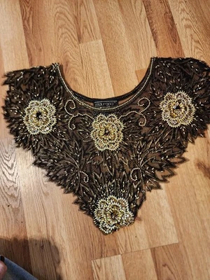 Кричащие блестки бисер и бахрома плащ/воротник черный с черный и золотой бусина цветочный - Изображение 1 из 4