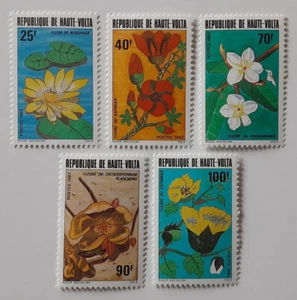 UPPER VOLTA 1982 POSTFRISCH Blumen Mi 871-5 Scott 601-5 Yt 582-6 Sg 639-43 Edelsteine 4974 - Bild 1 von 3