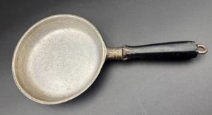 VINTAGE Hammered Club Aluminum Antique 6" Skillet Frypan Wood Handle - Picture 1 of 7