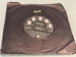 John Lennon & Yoko Ono - Happy Xmas (War is Over) - Vinyl Record 7" Single  1971 - Picture 1 of 5